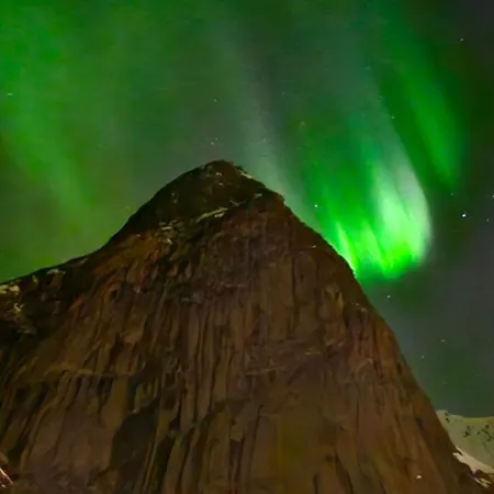 Reinebringen View דירה *